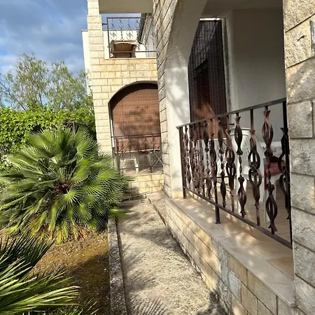 Apartments Sonya Garden Bbq Supetar