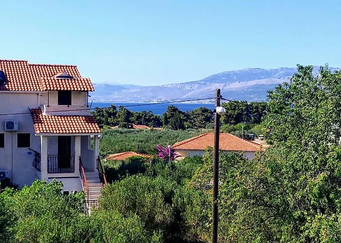 Apartments Sonya Garden Bbq Supetar