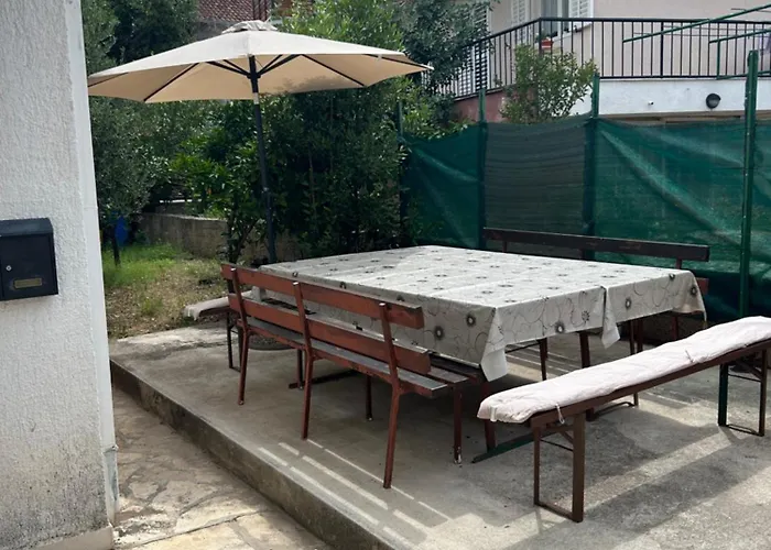 Apartments Sonya Garden Bbq Supetar Apartamento