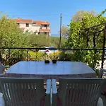Sonya Garden Bbq Lejlighed Supetar