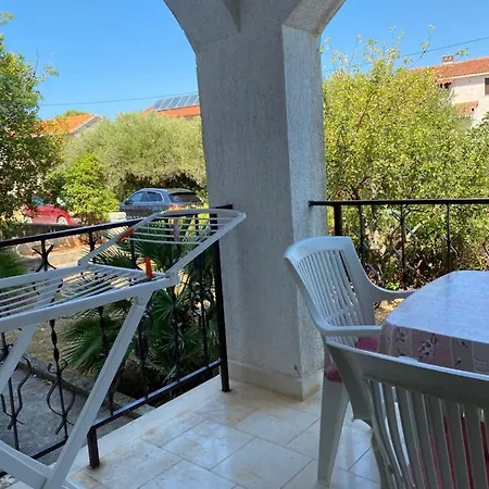Sonya Garden Bbq Appartement Supetar