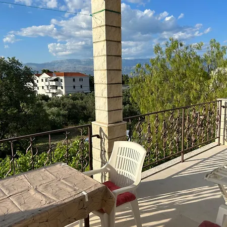 Sonya Garden Bbq Appartement Supetar